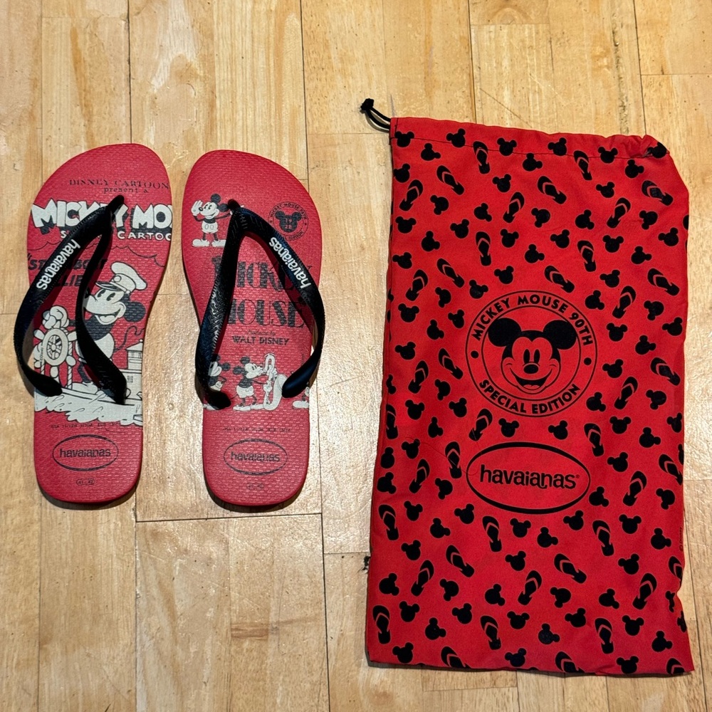 Mickey Mouse Havaianas Flip Flops Size 11/12W